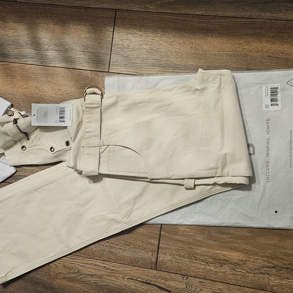 Buffbunny Over It All Overall - Picture 2 of 6